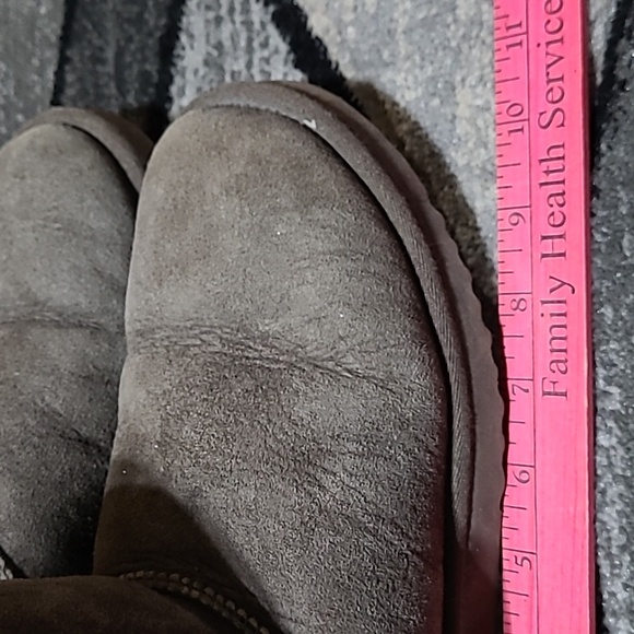 UGG AUSTRALIA CLASSIC SHORT BROWN LEATHER SHEEPSKIN BOOTS PRICE FIRM - Picture 12 of 13